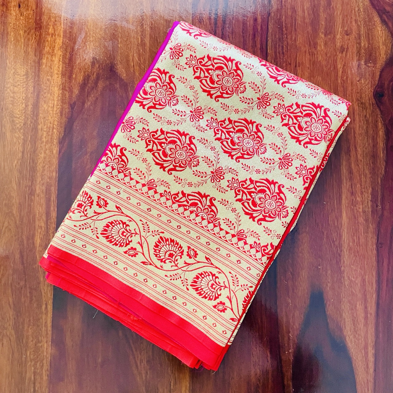 Gulabi Pure Silk Banarasi